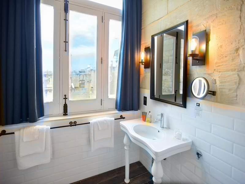 Hotel Julesy'S Bnb Cospicua Zewnętrze zdjęcie